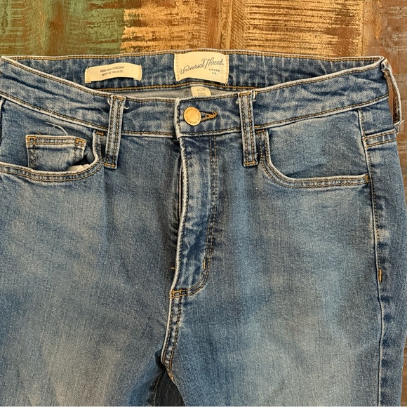 Universal Thread High Rise Straight 4 - Picture 2 of 3